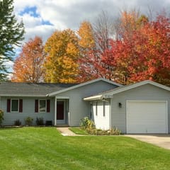 VILL Lakefront Ranch Far West Canadian, boat dock