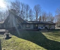 K1 - 3 bedroom/2.5 bath with loft on Highland Course - Image 2