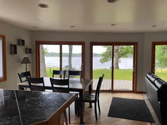 B45 Large Lakefront 4 bedroom on Main Canadian - Image 5