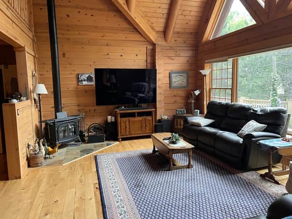 DAL - Large Log Cabin on Finger Lake - Image 4