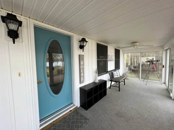 W82 Lakefront cottage on Main Canadian Lake - Image 3